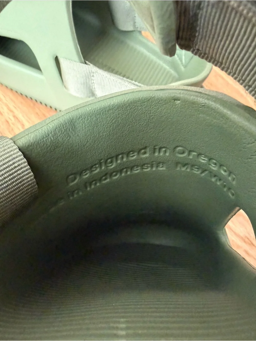 Nike Calm Mule Oil Green Slip On Men’s 9 | Women’s 10
